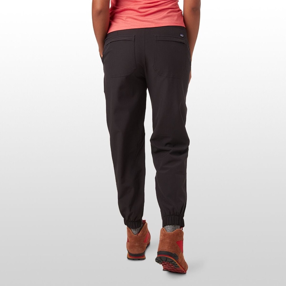 NWOT Patagonia Lined Happy Hike Studio Pants in Black